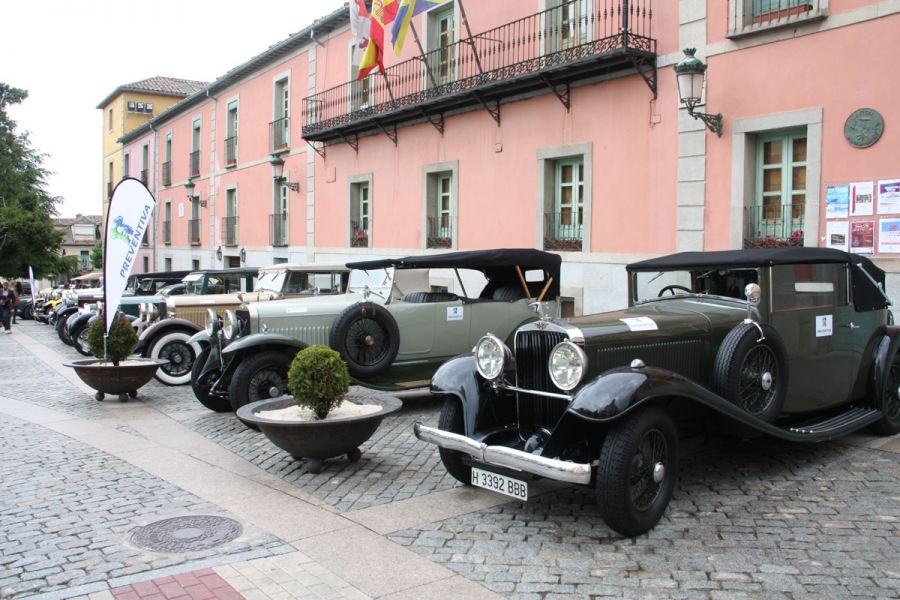 Coches participantes del I Rally Hispano - Suiza